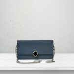 Top Women's Cross Body Bags